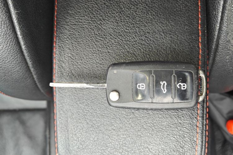 大众 朗逸 2013款 改款经典 1.6L 自动风尚版中控内饰11