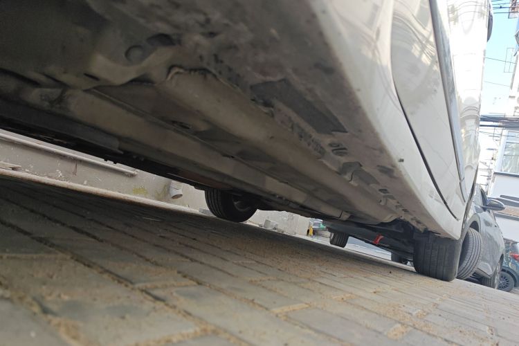 日产 天籁 2014款 2.0L XL Upper科技版局部细节9004