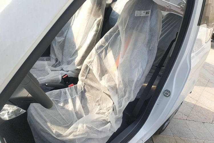 吉利银河 2024款 熊猫mini 200km 耐力熊中控内饰19