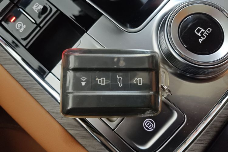 坦克500 2022款 3.0T 商务版 造境型 5座中控内饰7001