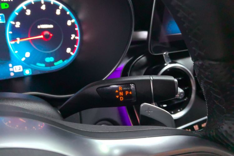 奔驰C级 2020款 改款 C 260 L 运动版中控内饰18