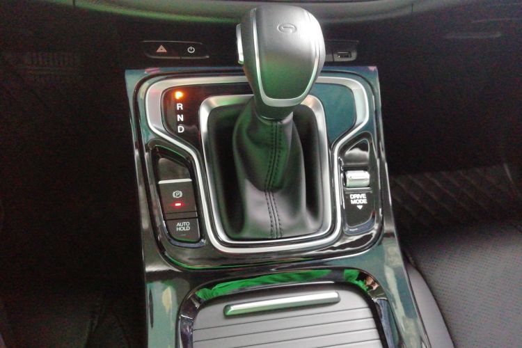 广汽传祺 传祺M6 2024款 MAX 270T WDCT 尊荣版中控内饰18