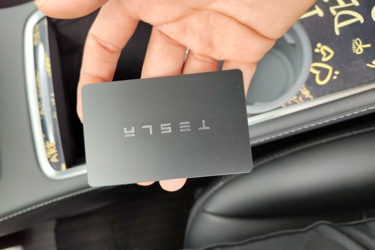 特斯拉 Model Y 2024款 后轮驱动版中控内饰7001