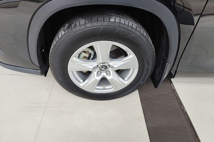 丰田 汉兰达 2023款 2.5L智能电混双擎两驱精英版 5座车身外观6007