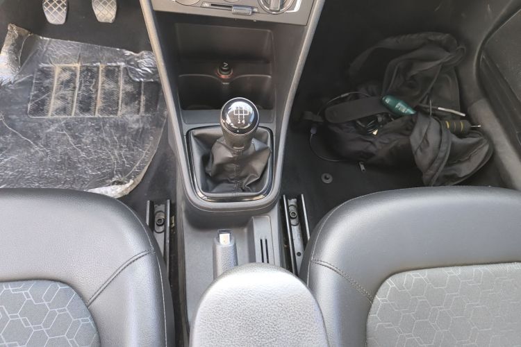 大众 桑塔纳 2015款 1.6L 手动舒适版中控内饰18