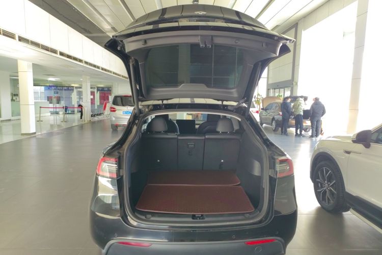 特斯拉 Model Y 2022款 改款 后轮驱动版机舱底盘23