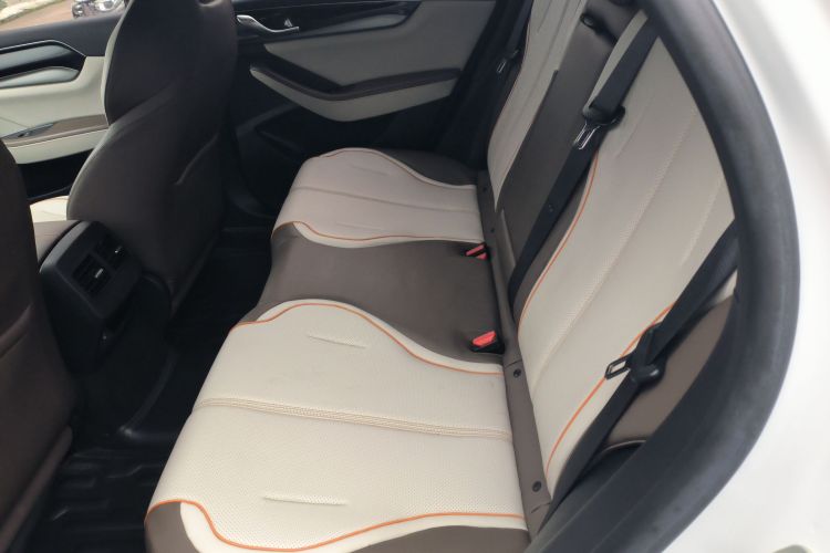 比亚迪 秦PLUS 2023款 冠军版 DM-i 120KM领先型中控内饰21