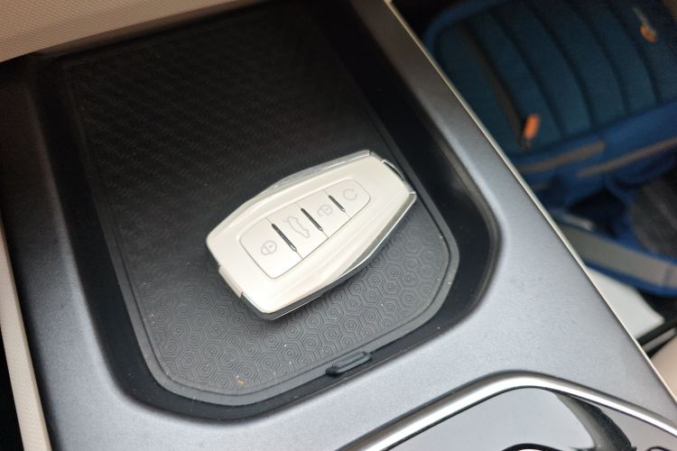 吉利汽车 吉利icon 2023款 1.5TD 巧克力醇巧版中控内饰11