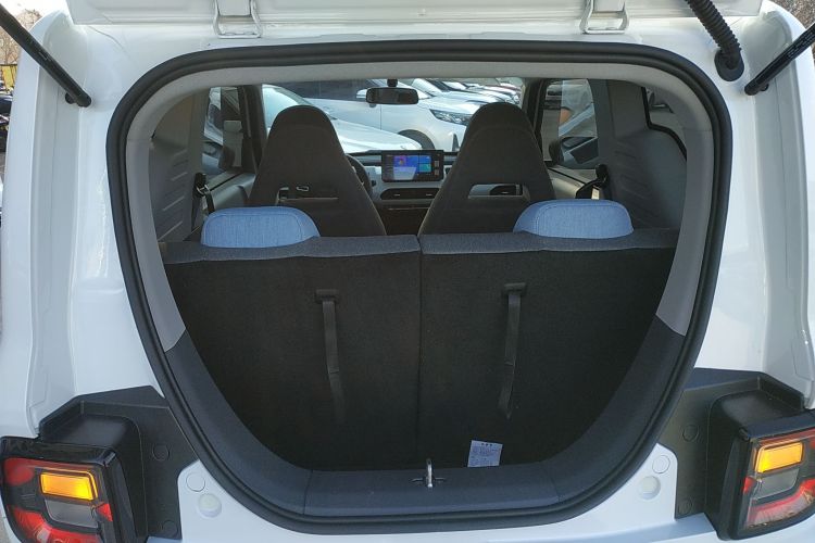 吉利银河 2024款 熊猫mini 200km 耐力熊机舱底盘23