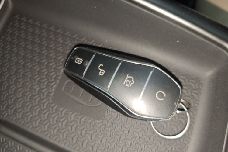 比亚迪 宋Pro新能源 2025款 第二代 DM-i 75KM超越型中控内饰7001