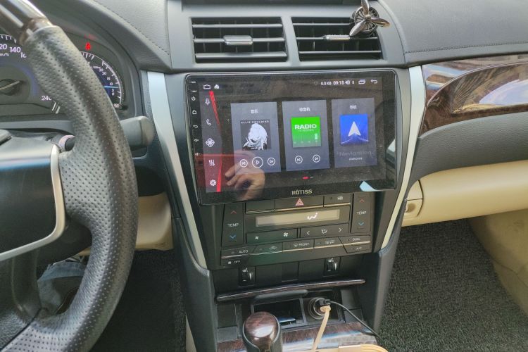 丰田 凯美瑞 2015款 2.0G 领先版中控内饰16