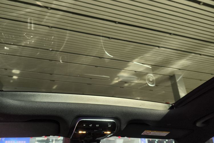 奔驰GLC 2024款 GLC 260 L 4MATIC 豪华型 5座中控内饰22