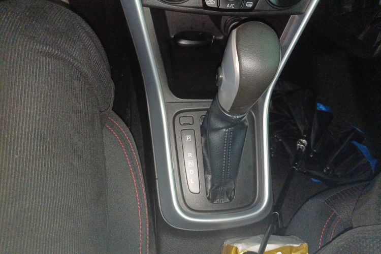 铃木 锋驭 2014款 1.6L CVT两驱进取型中控内饰18