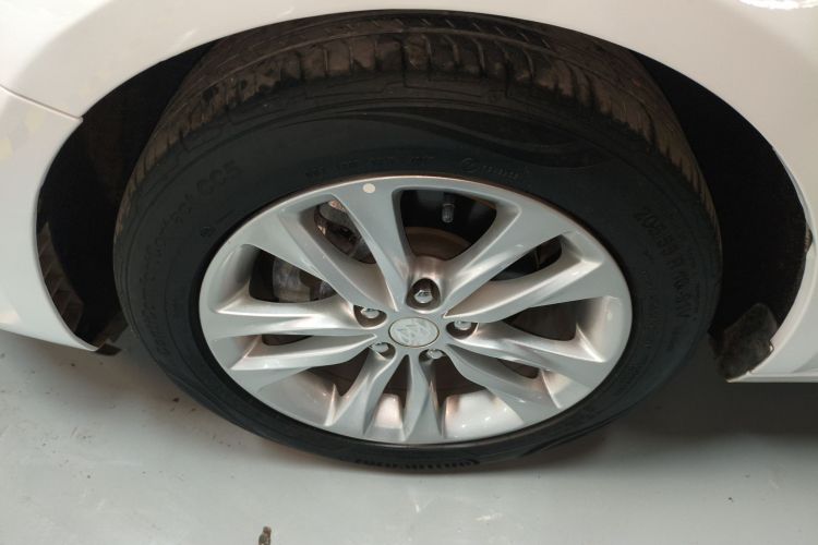 别克 威朗 2018款 三厢 20T 双离合领先型车身外观6002