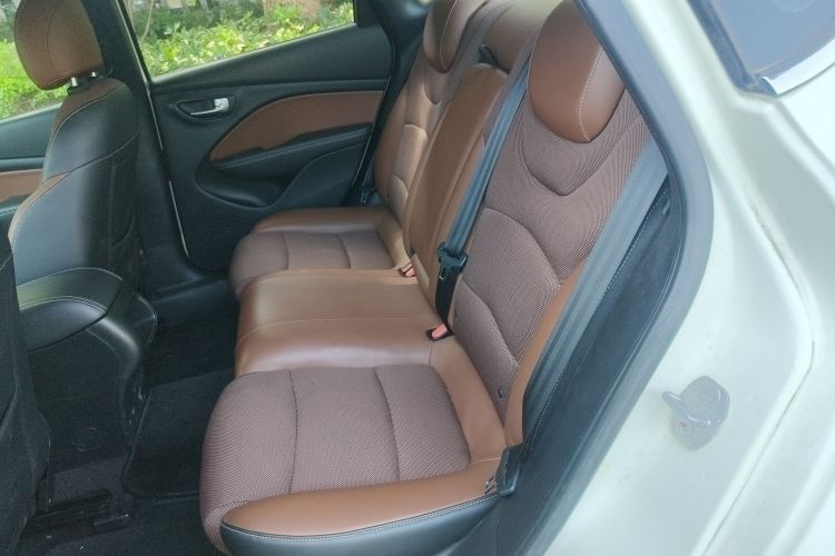 菲亚特 菲翔 2017款 1.4T 自动劲享版中控内饰21