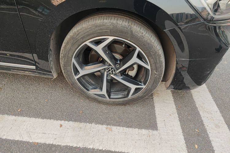 大众 帕萨特 2023款 330TSI 星空精英版车身外观10