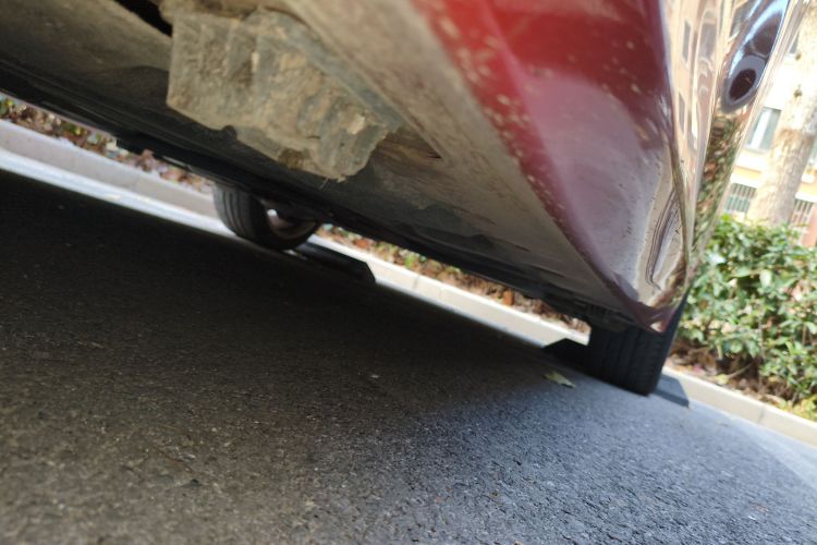 宝马1系 2019款 120i 领先型M运动套装局部细节9004