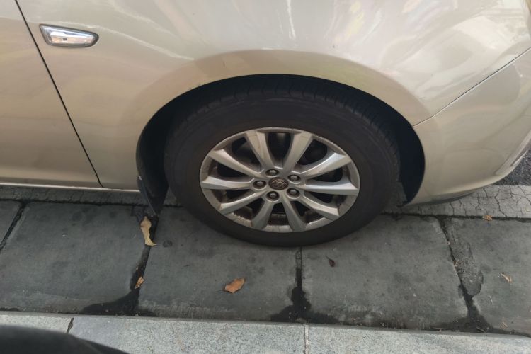 别克 英朗 2013款 GT 1.6L 自动时尚版车身外观10