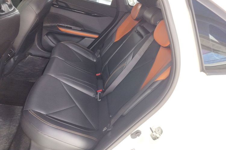 长安UNI-V 智电iDD 2023款 智电iDD 1.5T 113km智酷型中控内饰7004