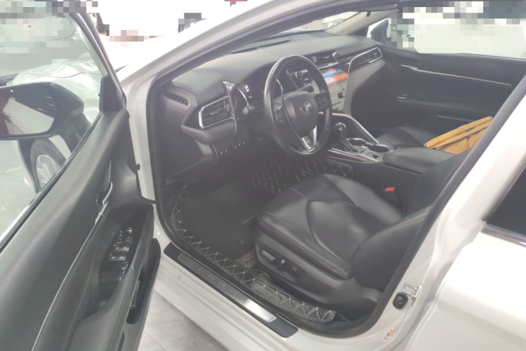 丰田 凯美瑞 2018款 2.5G 豪华版中控内饰20