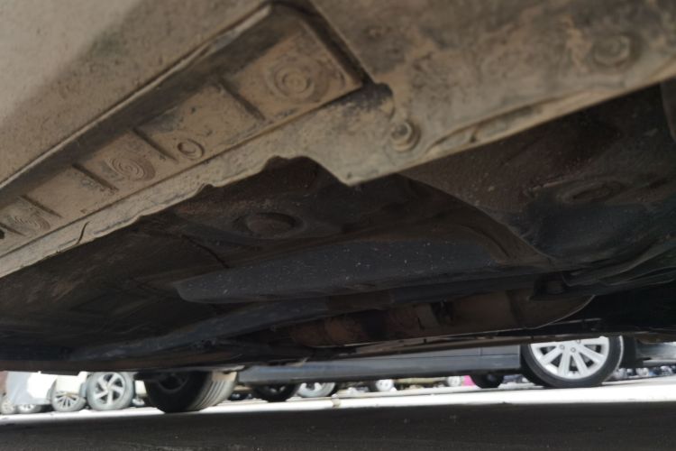 丰田 卡罗拉 2017款 改款 1.2T S-CVT GL局部细节9001