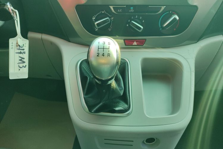 江淮瑞风 瑞风M3 2019款 创客版 1.8L 豪华型中控内饰18