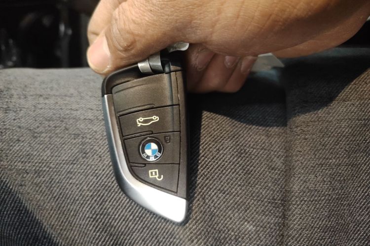 宝马X1新能源 2021款 xDrive30Le 尊享型中控内饰7001