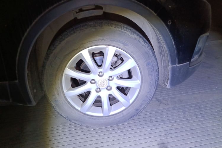 别克 昂科威 2018款 20T 两驱豪华型车身外观10