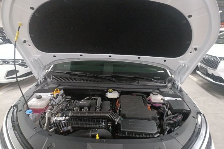 比亚迪 秦L 2025款 DM-i 智驾版 80KM领先型机舱底盘24