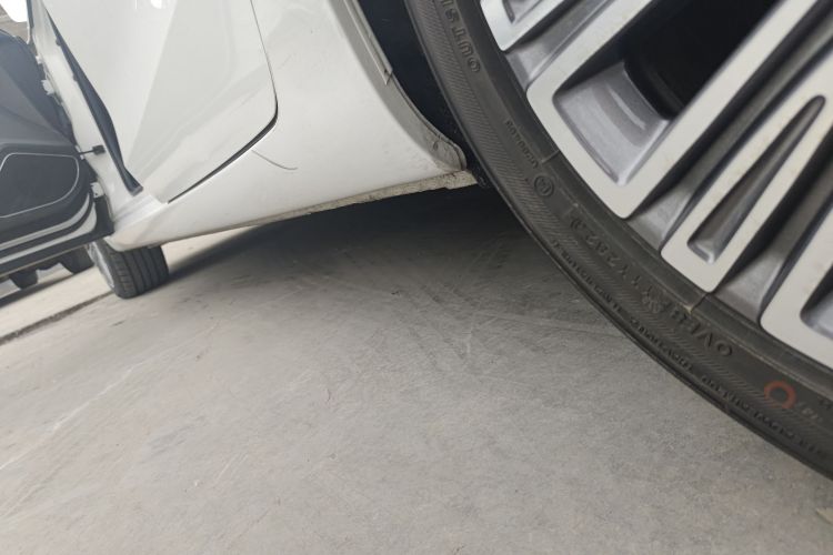 红旗H5 2022款 经典款 改款 1.8T 自动智联旗韵版机舱底盘30