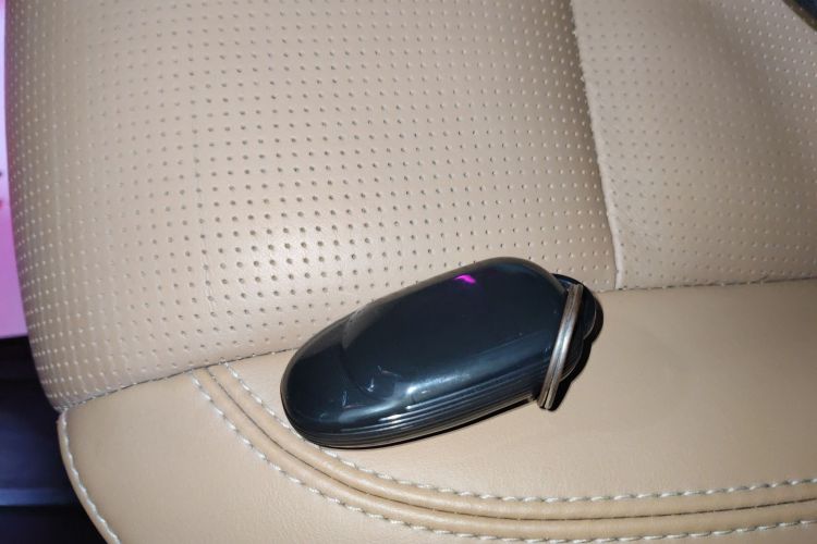 理想汽车 理想ONE 2021款 增程6座版中控内饰11