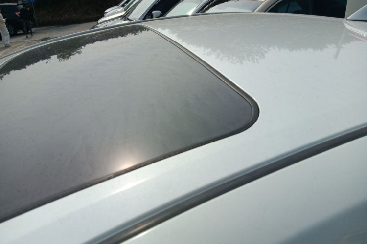 丰田 雷凌 2017款 改款双擎 1.8H GS E-CVT精英天窗版 国V局部细节57