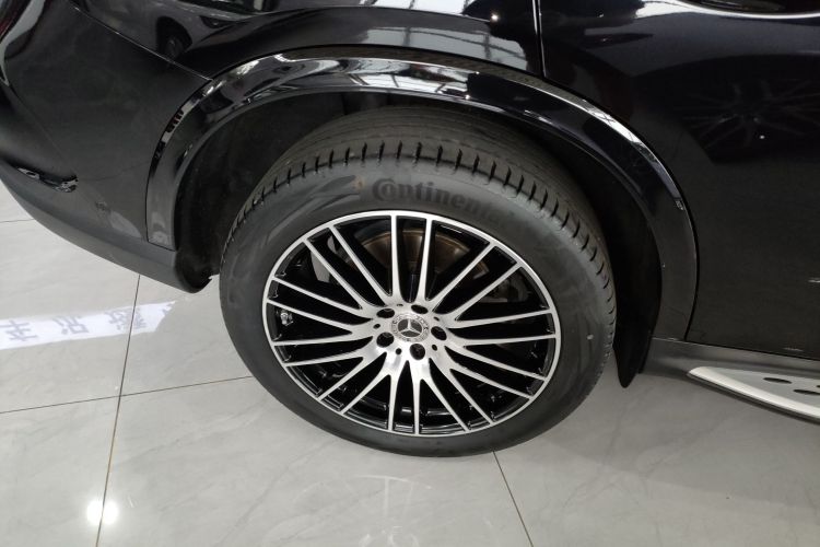 奔驰GLC 2023款 改款 GLC 300 L 4MATIC 豪华型 7座车身外观56