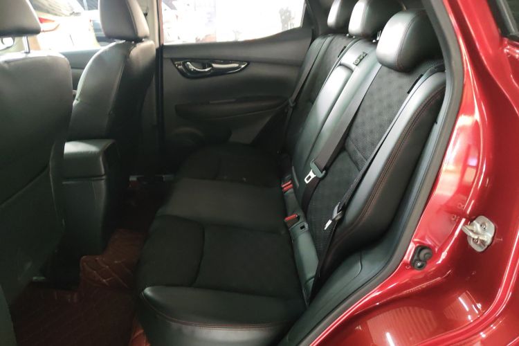 日产 逍客 2017款 2.0L CVT豪华版 国V中控内饰7004