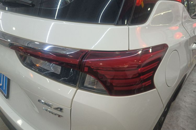 广汽传祺 传祺GS4 2020款 270T 自动精英科技版车身外观9