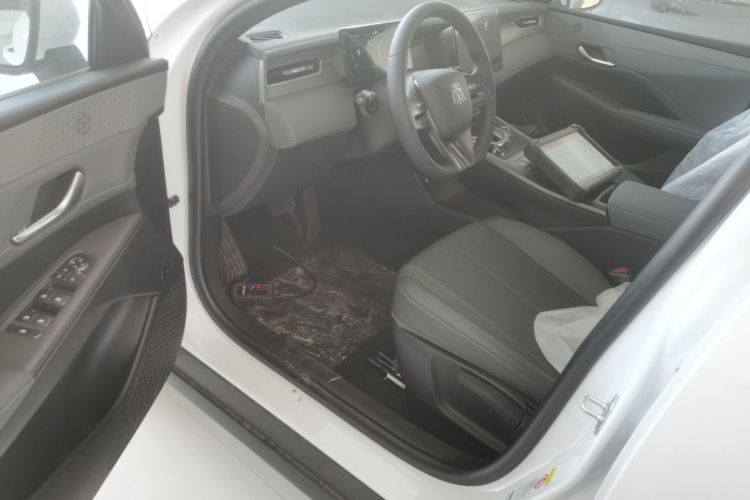 比亚迪 秦PLUS 2025款 DM-i 智驾版 55KM领先型中控内饰20