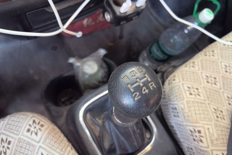 长安凯程 长安睿行M60 2020款 1.5L标准型国VI 6座DAM15KR中控内饰18