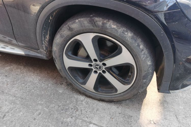 奔驰GLC 2019款 GLC 260 L 4MATIC 豪华型车身外观10