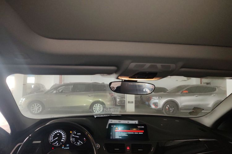 宝马1系 2020款 120i M运动套装中控内饰22