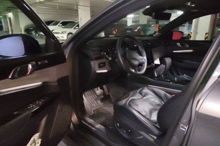 领克03 2022款 2.0TD DCT劲Pro中控内饰20