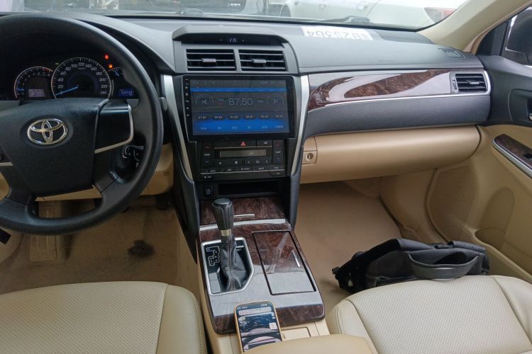 丰田 凯美瑞 2016款 2.0E 十周年纪念精英版中控内饰16