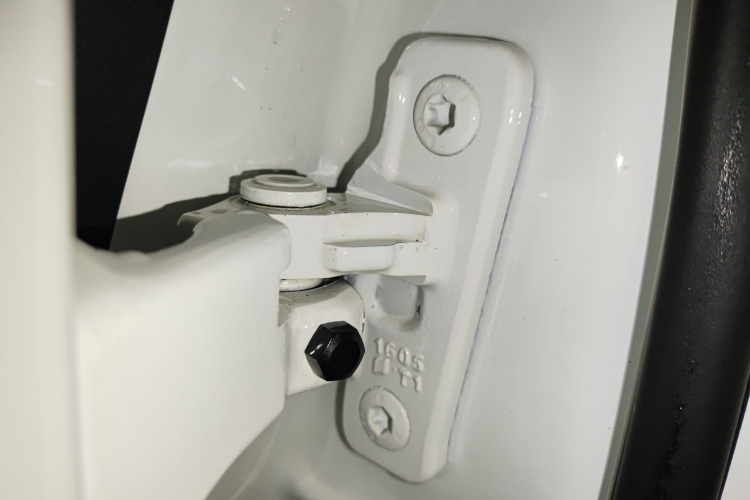 奔驰E级 2017款 E 200 运动型 4MATIC中控内饰7006