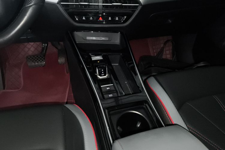 大众 2022款 凌渡L 280TSI DSG酷辣版中控内饰18