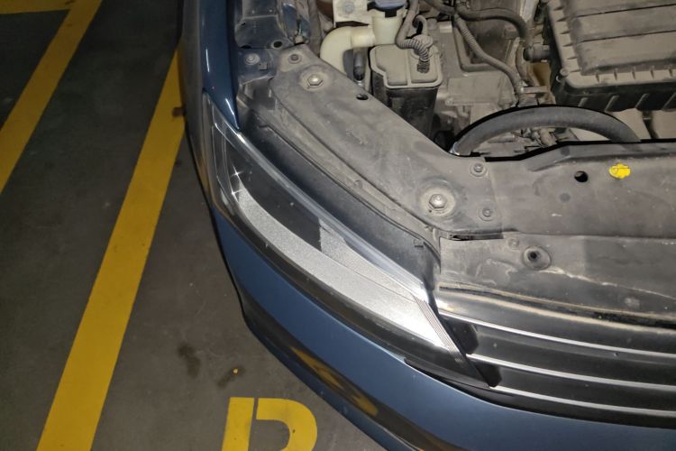 大众 速腾 2015款 1.6L 自动舒适型车身外观8