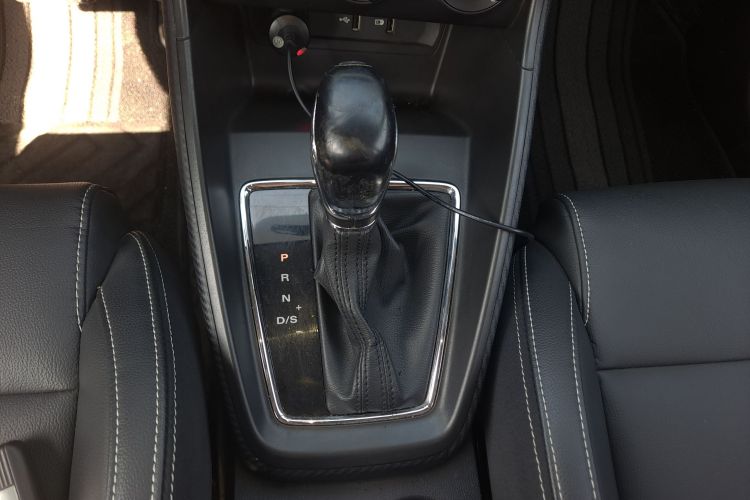 名爵ZS 2017款 1.5L 自动精英版中控内饰18