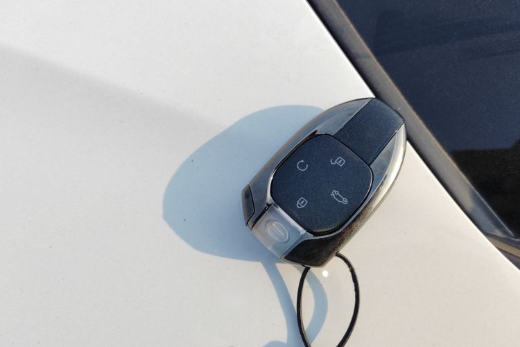 广汽传祺 2024款 270T DCT 影豹S版中控内饰11