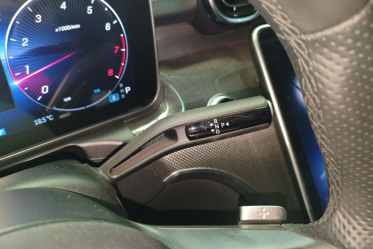 奔驰C级 2023款 C 200 L 运动版中控内饰18