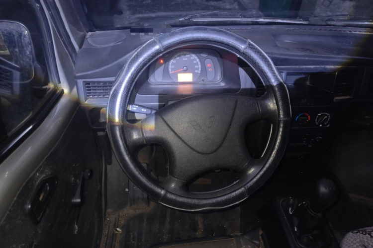 五菱汽车 五菱之光 2013款 1.0L 实用型中控内饰13