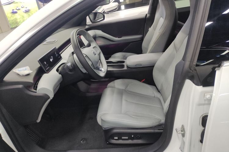 蔚来ET5 2024款 75kWh中控内饰19