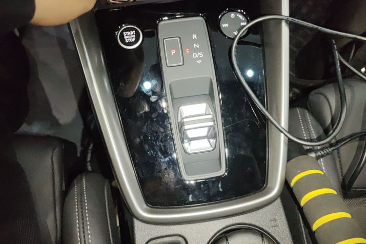 奥迪A3 2024款 A3L Limousine 35 TFSI 时尚运动型中控内饰18